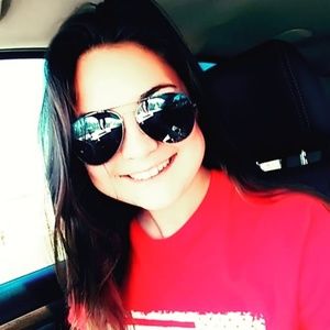 Meet your Posher, Ashleigh